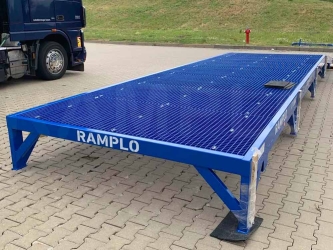 Levelling ramps for vans 